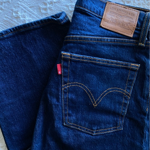 Levis Ribcage Straight Size 28 - Picture 4 of 5
